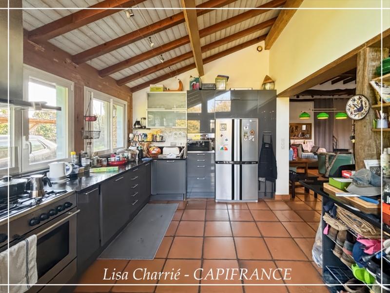 Maison en pierre - 236 m² - 8 pièces