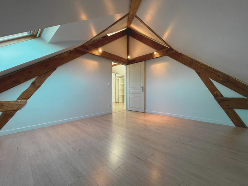 Duplex - 93 m² - 5 pièces