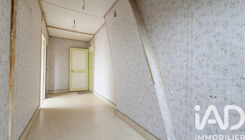 Maison - 237 m² - 10 pièces