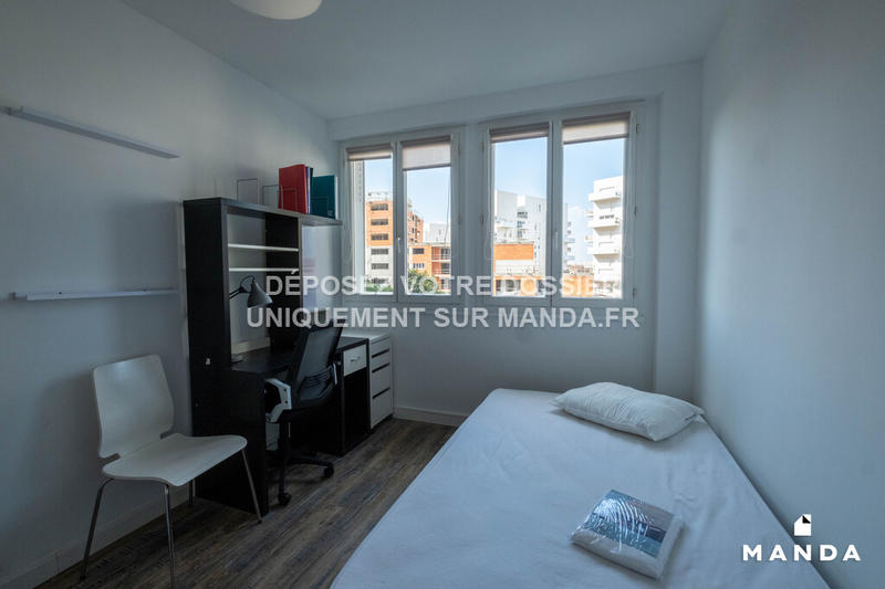 Chambre - 12 m² - 4 pièces