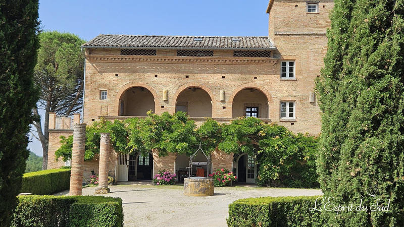 Bastide - 301 m² - 9 pièces