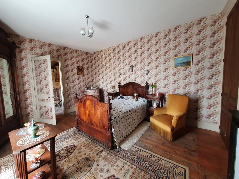 Maison - 180 m² - 12 pièces