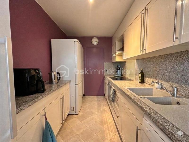 Appartement - 80 m² - 4 pièces