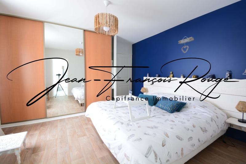 Maison - 235 m² - 9 pièces