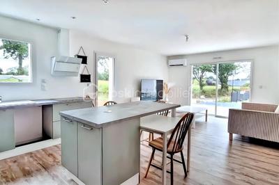 Maison - 77 m² - 4 pièces