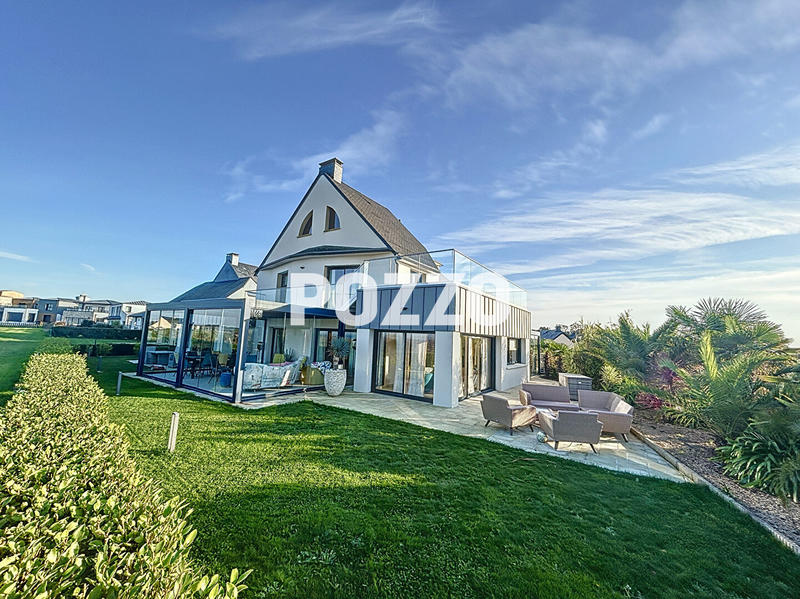 Maison - 340 m² - 9 pièces