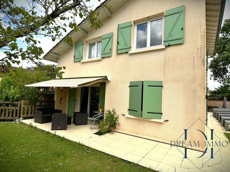 Maison traditionnelle - 143 m² - 5 pièces