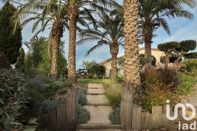 Maison - 425 m² - 8 pièces