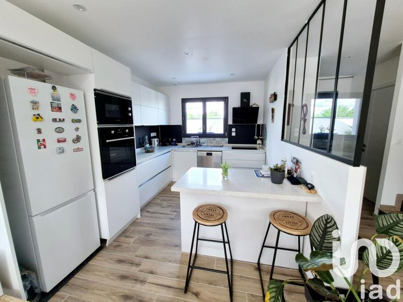 Maison - 99 m² - 5 pièces