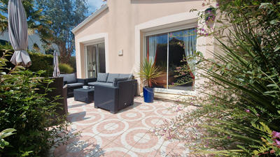 Maison - 204 m² - 8 pièces