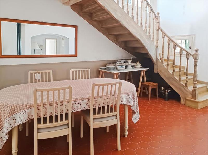 Maison - 300 m² - 12 pièces