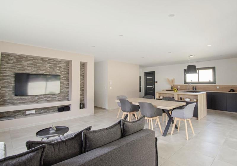 Maison - 150 m² - 4 pièces