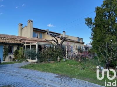 Maison - 212 m² - 9 pièces