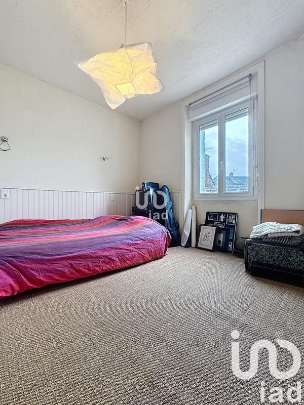 Maison - 186 m² - 8 pièces