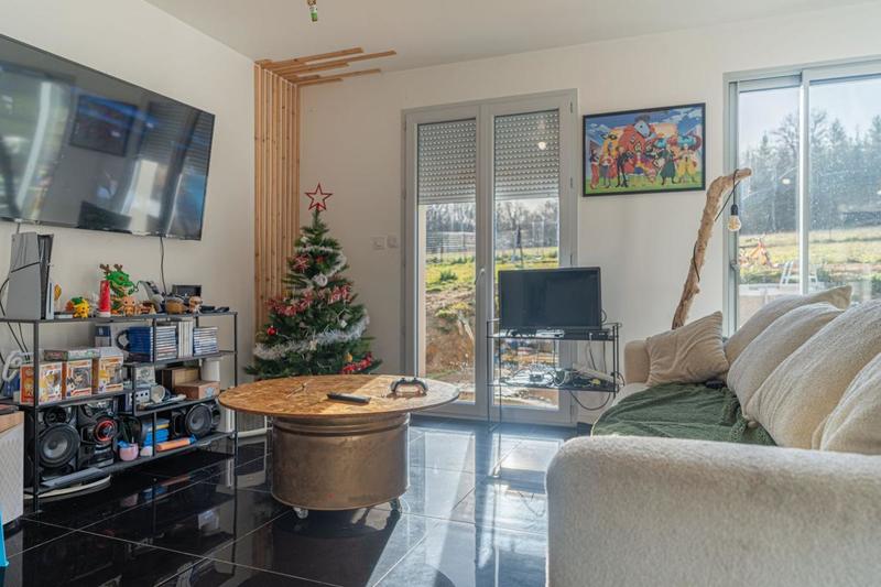 Maison - 92 m² - 4 pièces