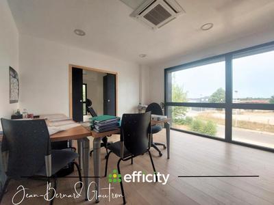 Bureau - 120 m² - 6 pièces