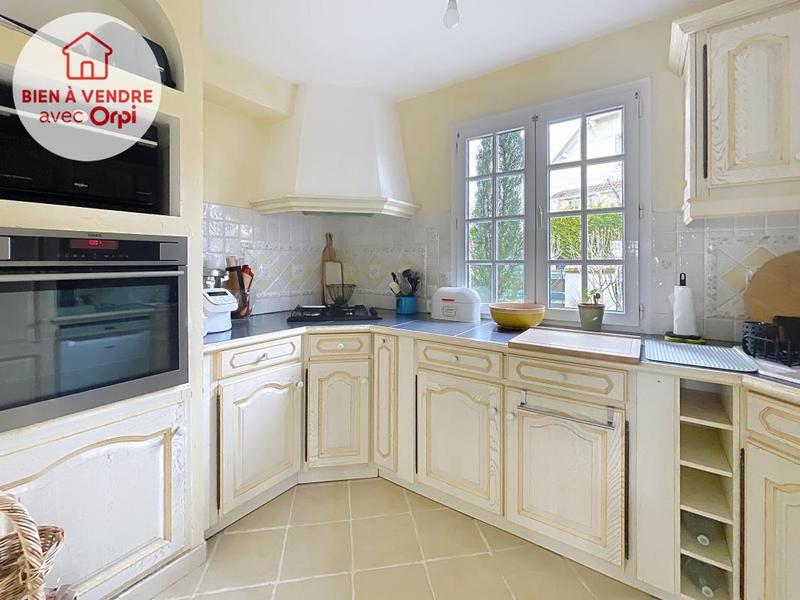 Maison - 197 m² - 8 pièces