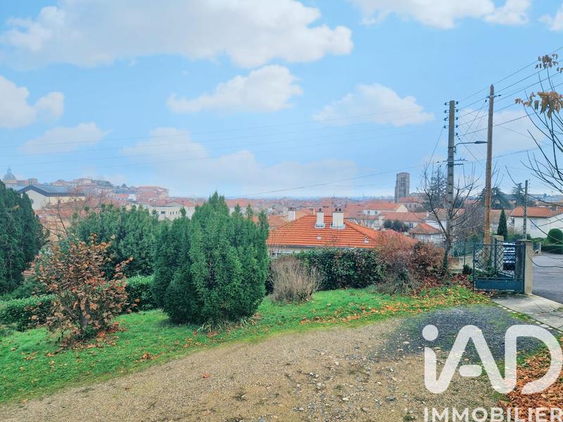 Maison - 110 m² - 6 pièces