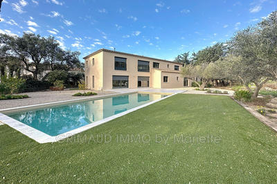 Villa - 240 m² - 5 pièces