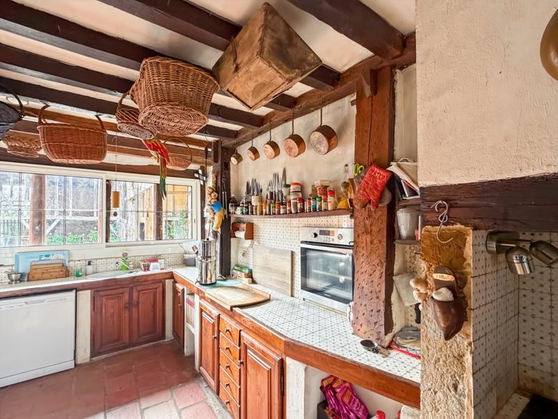 Maison traditionnelle - 250 m² - 9 pièces