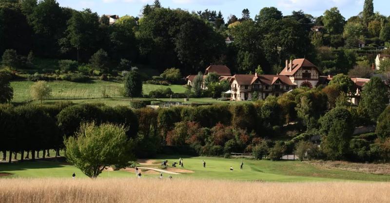 Maison - 240 m² - 8 pièces