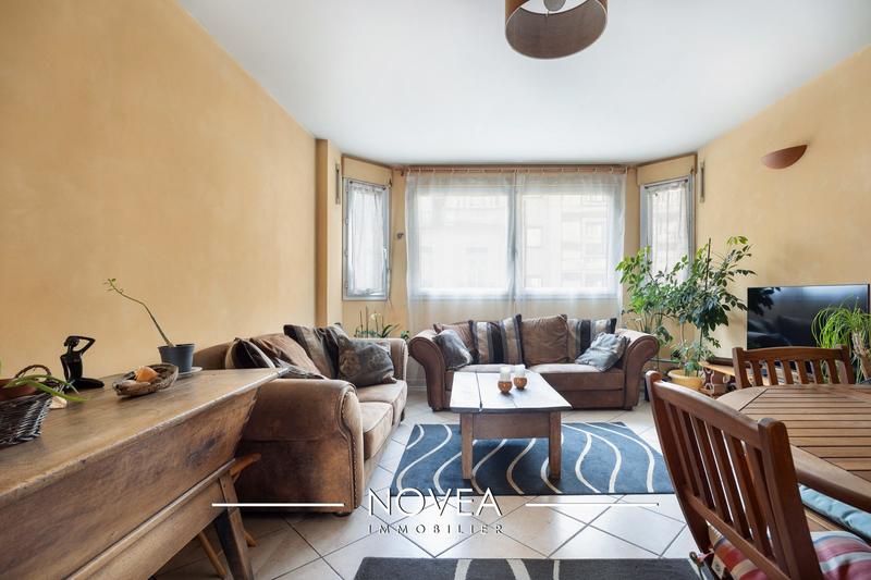 Appartement - 93 m² - 4 pièces