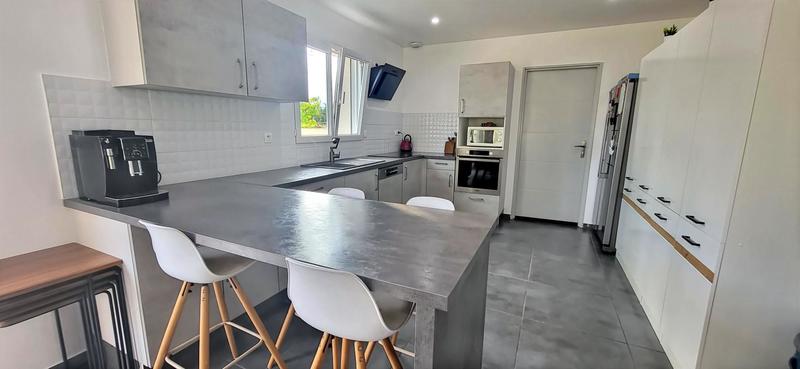 Villa - 100 m² - 4 pièces