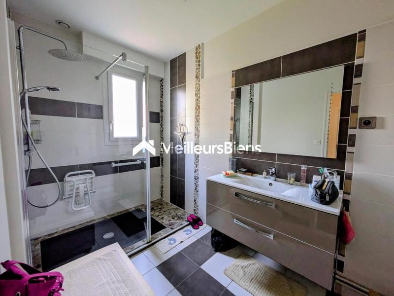 Maison - 140 m² - 6 pièces