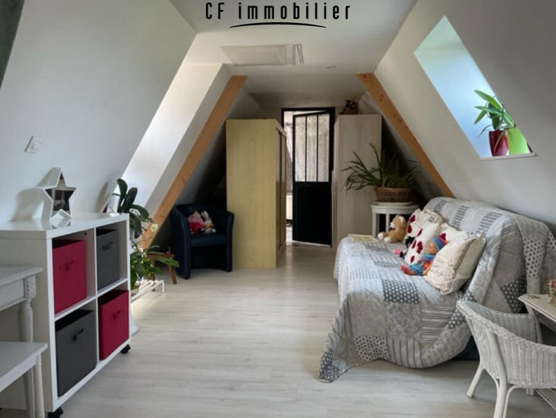 Maison - 99 m² - 4 pièces