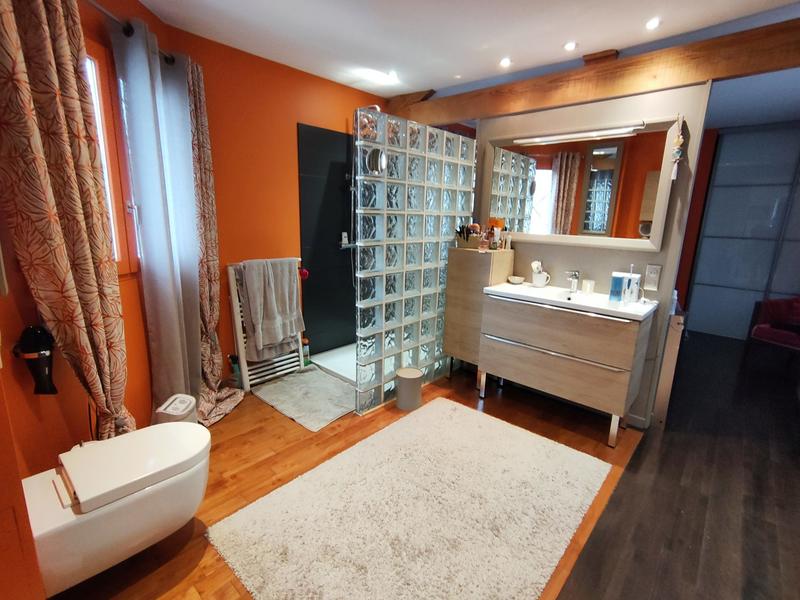 Maison traditionnelle - 187 m² - 6 pièces