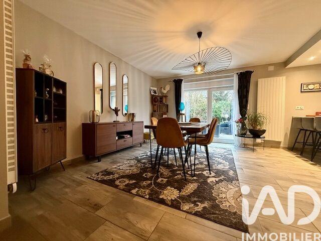 Maison - 193 m² - 8 pièces