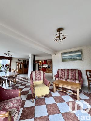 Maison - 274 m² - 10 pièces