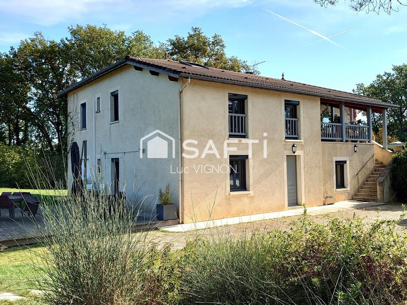 Maison - 200 m² - 7 pièces