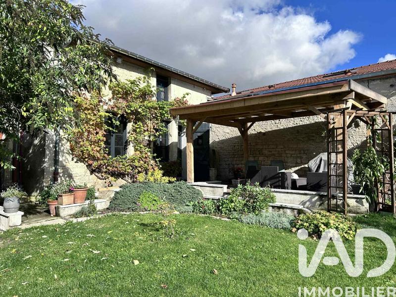 Maison de village - 263 m² - 8 pièces