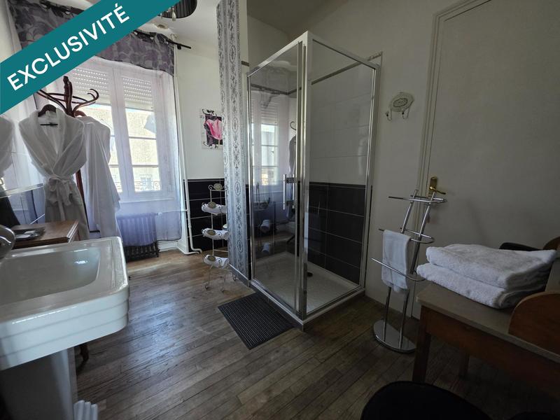 Maison - 300 m² - 15 pièces