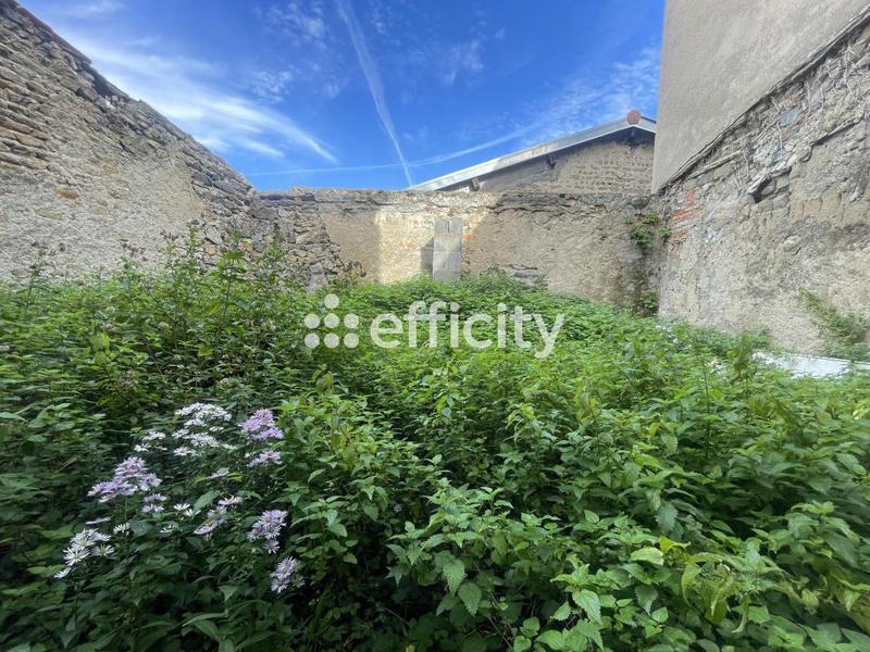 Maison - 250 m² - 6 pièces