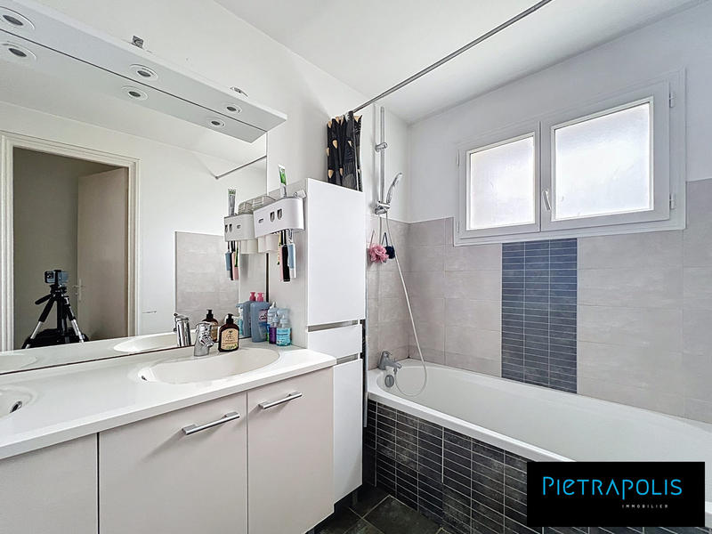 Maison - 193 m² - 6 pièces