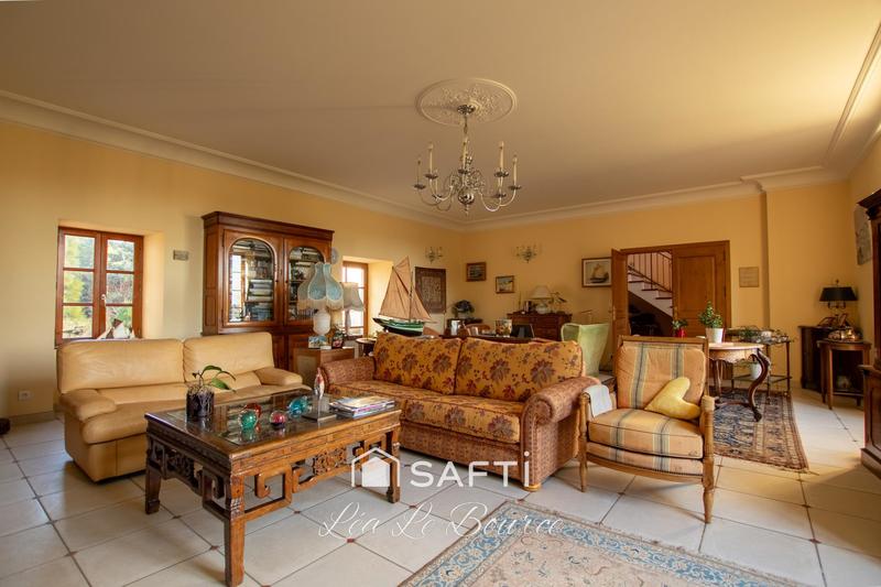 Propriété - 420 m² - 21 pièces