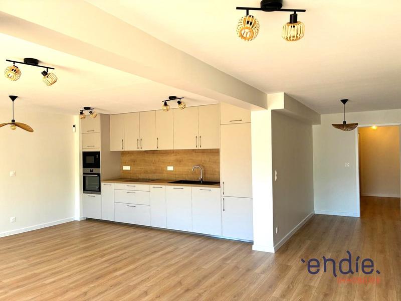 Appartement - 80 m² - 3 pièces