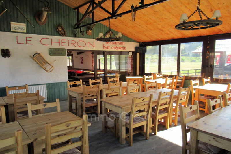 Local commercial - 245 m²