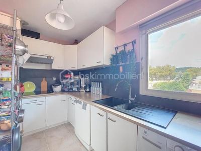 Appartement - 75 m² - 4 pièces