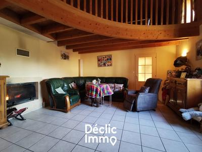 Maison - 213 m² - 6 pièces