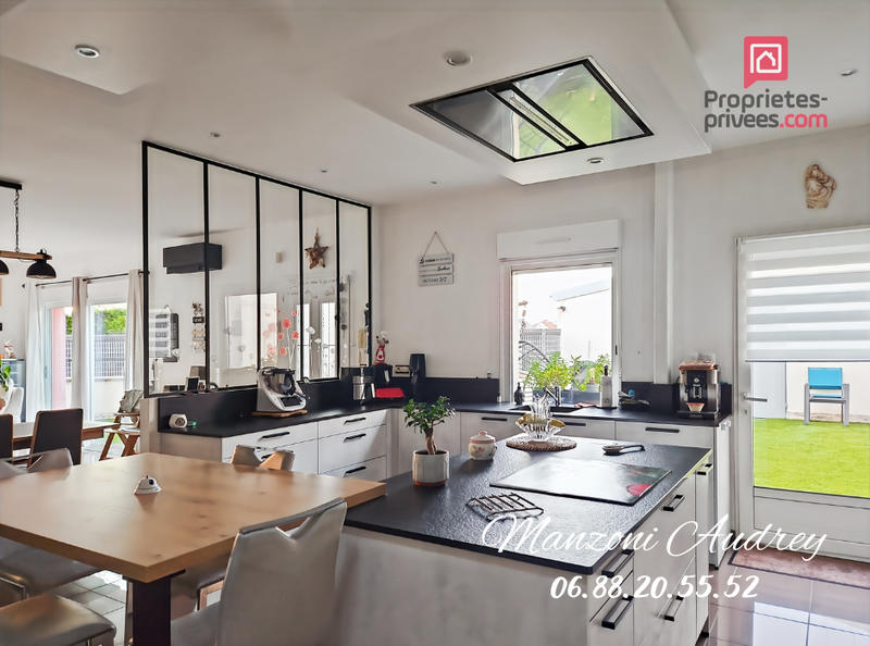 Loft - 149 m² - 7 pièces