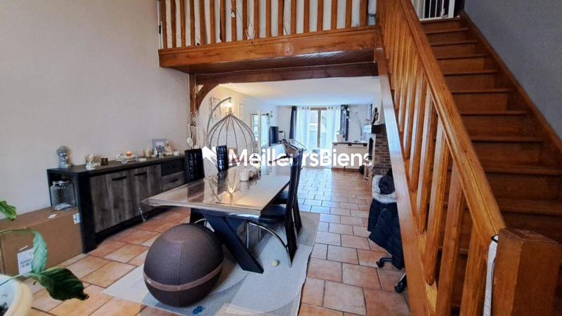 Maison - 99 m² - 5 pièces