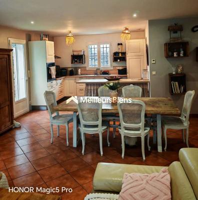 Villa - 164 m² - 8 pièces