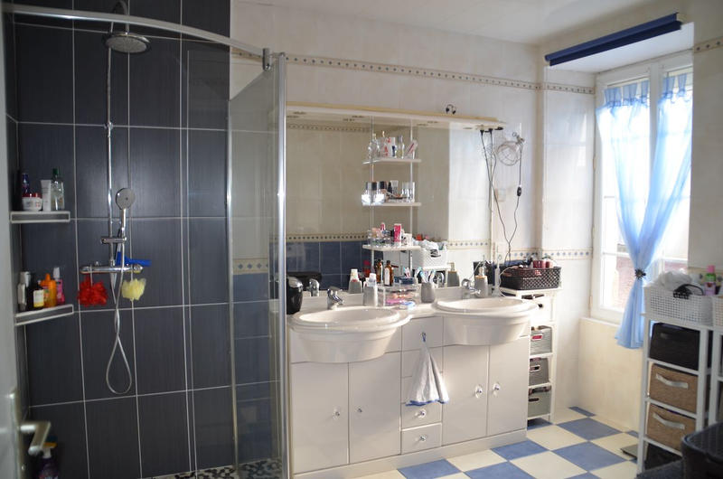 Maison - 261 m² - 7 pièces