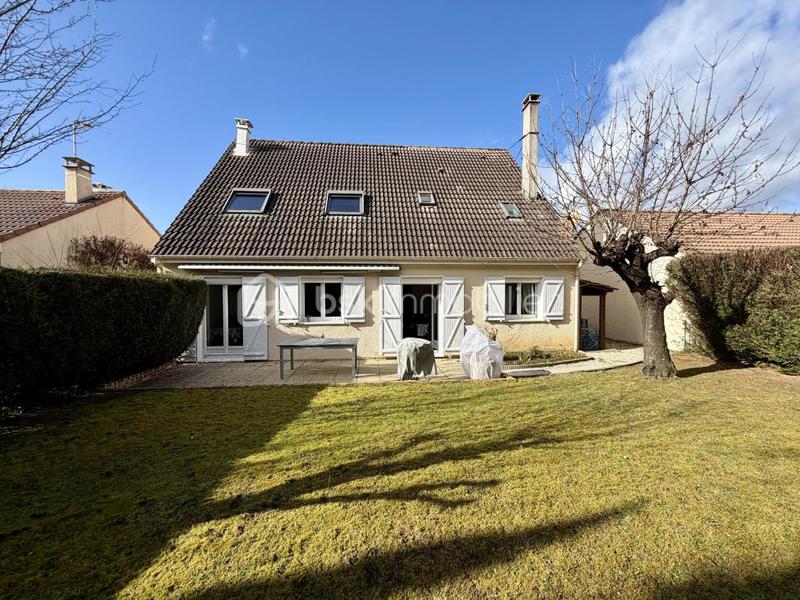 Maison - 167 m² - 7 pièces