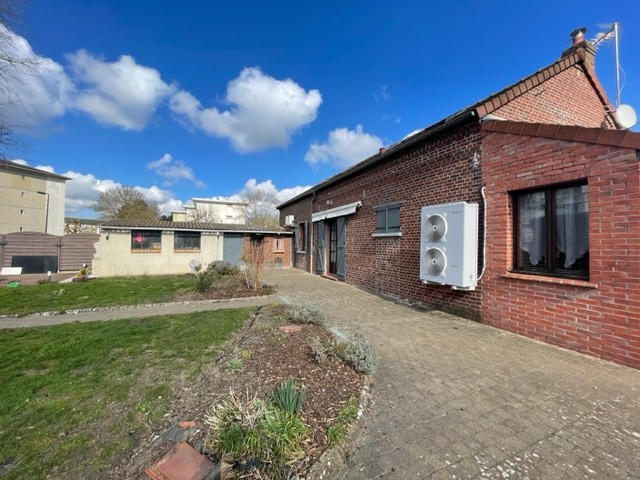 Maison - 110 m² - 6 pièces