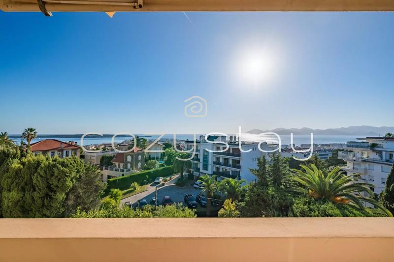 Appartement - 100 m² - 4 pièces