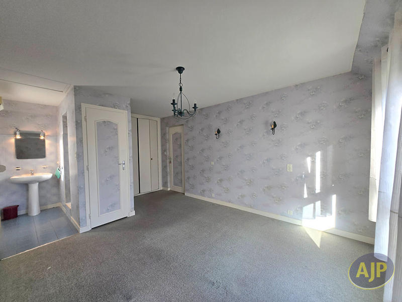 Maison - 173 m² - 6 pièces